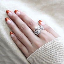 Load image into Gallery viewer, 3W1446 - Rhodium Brass Ring with AAA Grade CZ  in Clear