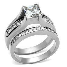 Load image into Gallery viewer, TK0W383 - High polished (no plating) Stainless Steel Ring with AAA Grade CZ  in Clear