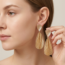 Load image into Gallery viewer, 4W002 - Earring, Brass, Imitation Gold, , No Stone