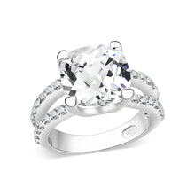 Load image into Gallery viewer, LO5S060- Sterling Silver Ring with CZ In Clear High Polished( NO Plating)