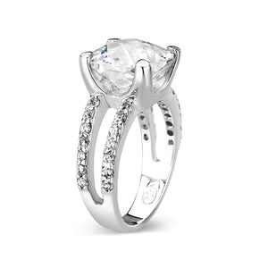 LO5S060- Sterling Silver Ring with CZ In Clear High Polished( NO Plating)