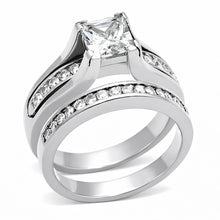Load image into Gallery viewer, TK0W383 - High polished (no plating) Stainless Steel Ring with AAA Grade CZ  in Clear