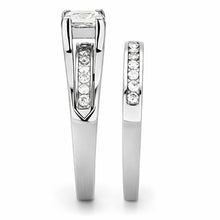 Load image into Gallery viewer, TK0W383 - High polished (no plating) Stainless Steel Ring with AAA Grade CZ  in Clear