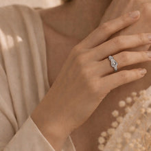 Load image into Gallery viewer, TK1334 - High polished (no plating) Stainless Steel Ring with Top Grade Crystal  in Clear