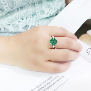 TK385405 - High polished (no plating) Stainless Steel Ring with Top Grade Crystal in Emerald