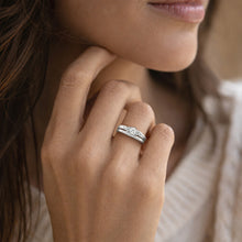 Load image into Gallery viewer, TK694 - High polished (no plating) Stainless Steel Ring with AAA Grade CZ  in Clear