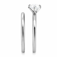 Load image into Gallery viewer, TK097 - High polished (no plating) Stainless Steel Ring with AAA Grade CZ  in Clear