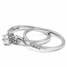 Load image into Gallery viewer, TK694 - High polished (no plating) Stainless Steel Ring with AAA Grade CZ  in Clear