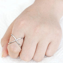 Load image into Gallery viewer, 3W1584 - Rhodium Brass Ring with AAA Grade CZ  in Clear
