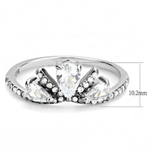 Load image into Gallery viewer, DA140 - High polished (no plating) Stainless Steel Ring with AAA Grade CZ  in Clear