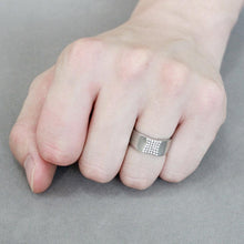 Load image into Gallery viewer, DA345 - No Plating Stainless Steel Ring with AAA Grade CZ  in Clear