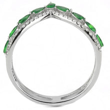 Load image into Gallery viewer, DA347 - High polished (no plating) Stainless Steel Ring with Synthetic Synthetic Glass in Emerald