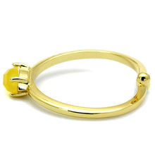 Load image into Gallery viewer, LO4066 - Flash Gold Brass Ring with Synthetic Cat Eye in Topaz