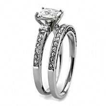 Load image into Gallery viewer, TK3510 - High polished (no plating) Stainless Steel Ring with AAA Grade CZ  in Clear